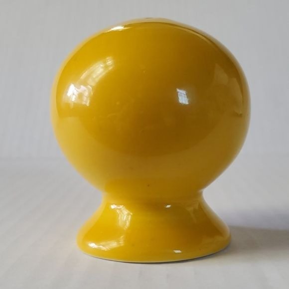 Fiestaware Fiesta Small CERAMIC Shaker Salt Pepper Daffodil Yellow - Picture 3 of 7